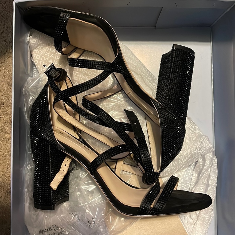 Antonio Melani Heels